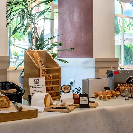 Hotel Logis Le Relais De Fusies